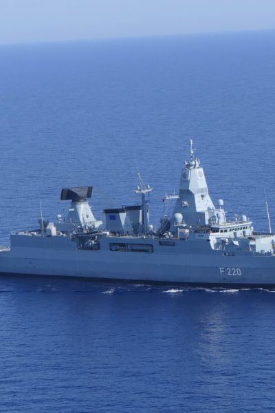 Fregatte „Hamburg“ kehrt nach Wilhelmshaven zurück