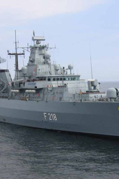 Rostock/Wilhelmshaven: Fregatte kollidiert mit Handelsschiff