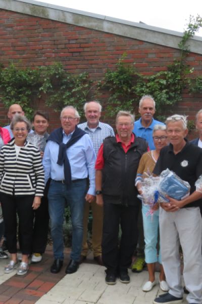 Golfer spenden 10.000 Euro