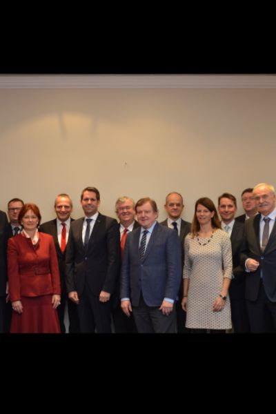 Zusammenschluss der niedersächsischen Industrie- und Handelskammern