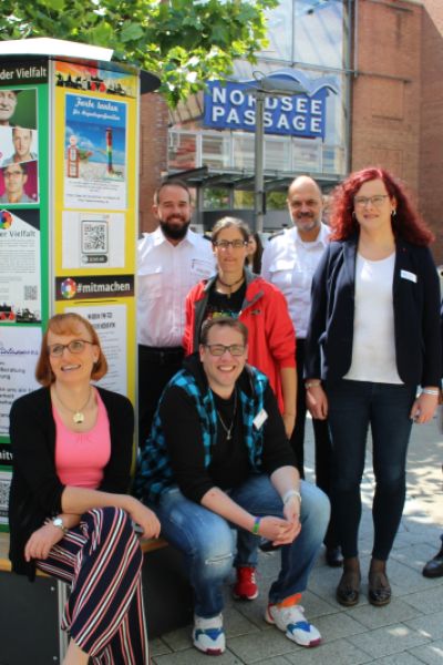 Säule der Vielfalt in Wilhelmshaven angekommen