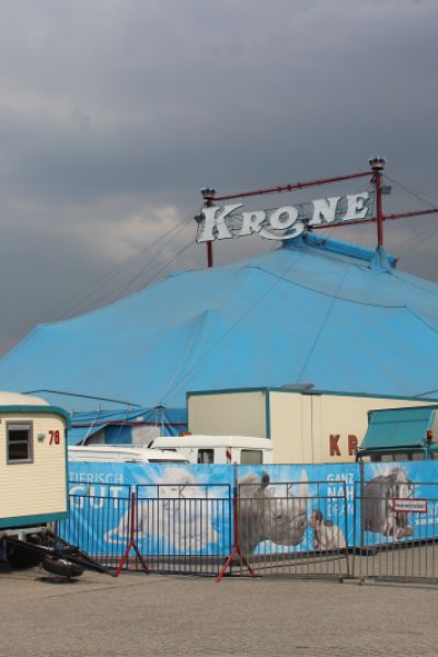 Circus Krone feiert Premiere