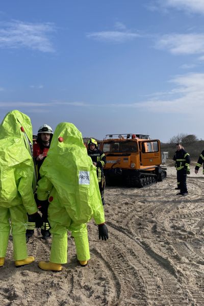Großübung zur Bekämpfung von Chemieunfällen auf Wangerooge