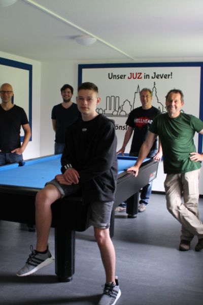 „JUZ“-Bühne“ stellt Programm für „Rock am Schloss“ vor