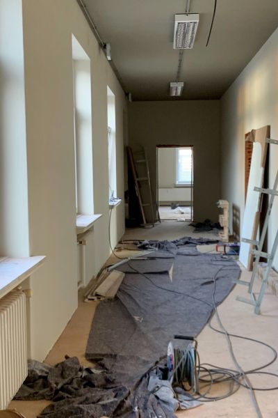 Schüler*innen der BBS Wittmund mauern an Marion-Dönhoff-Schule