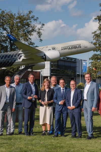 Möller, Lies und Mohrs besuchen Premium Aerotec