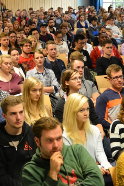 1770 neue Studenten im Winter-Semester