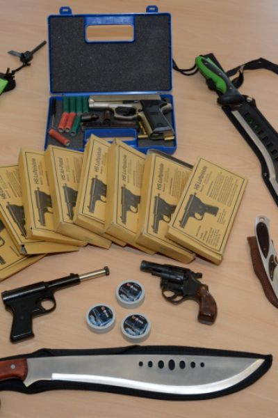12 Schusswaffen gefunden