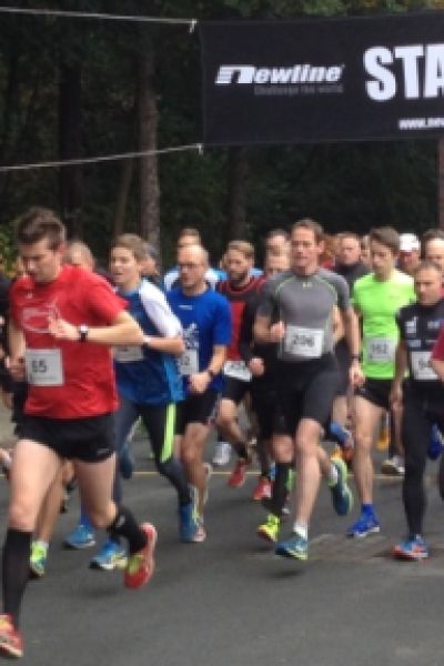 Mehr als 200 Läufer beim Fliegerhorstlauf in Upjever