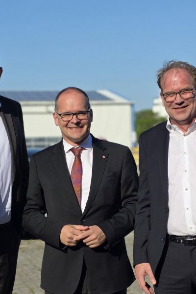 Wirtschaftsminister besucht Jade Dienst