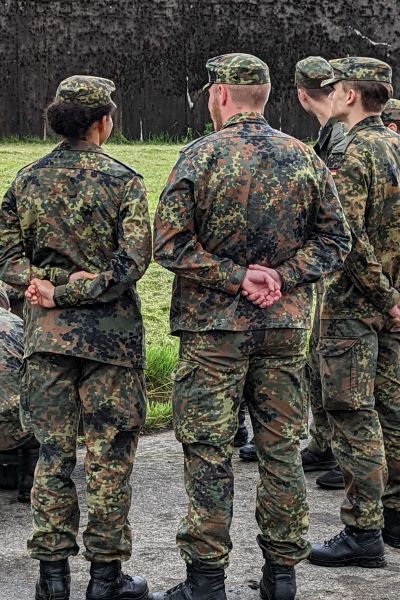 Ernstfalltraining auf dem Fliegerhorst Upjever