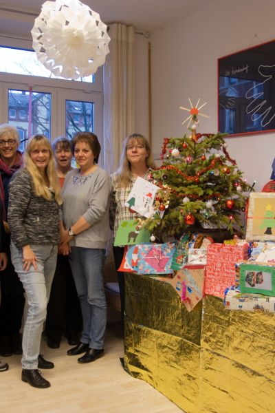 Wilhelmshaven: Weihnachtsaktion von SOS Kinderdorf und der Deutschen Bank